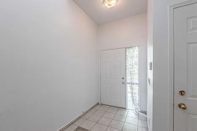 35 Martin Crossing Pk, Calgary 2