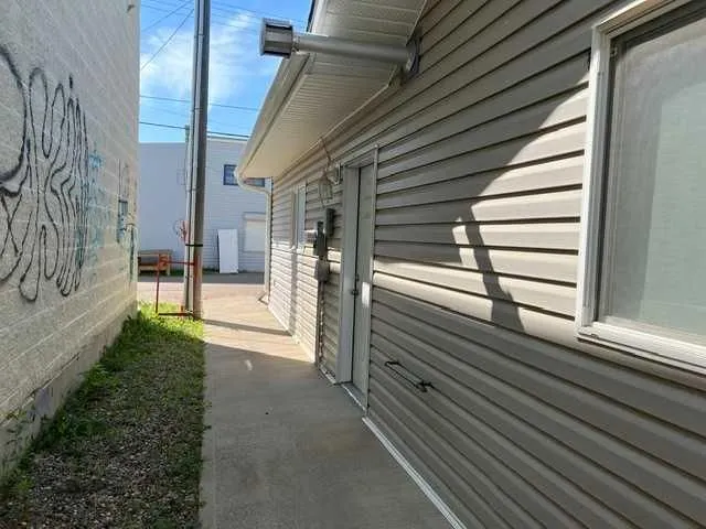 5008A 49 St, Stettler 3