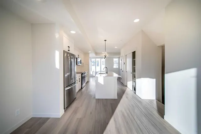 154 Arbour Lake Crt #702A, Calgary 5