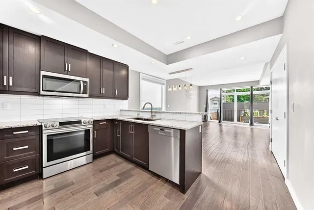 1317 20 Ave, Calgary 4