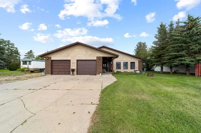 5205 48 Ave, Sedgewick 3