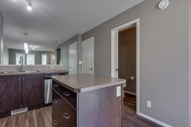 30 Carleton Ave #406, Red Deer 4