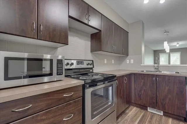 30 Carleton Ave #406, Red Deer 5