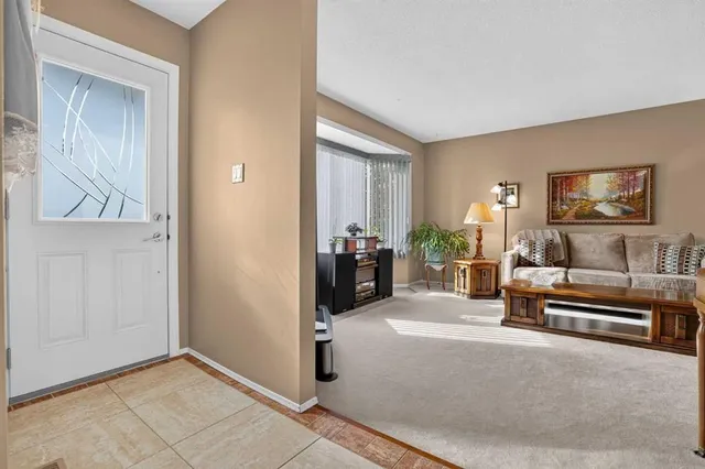 172 Queensland Rd, Calgary 5
