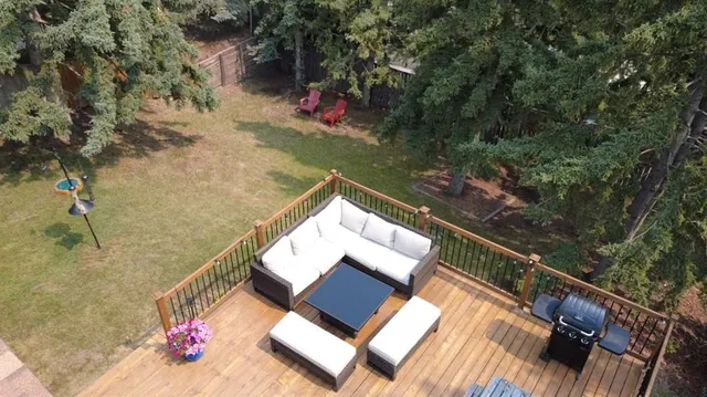 424 Silver Valley Dr, Calgary 4