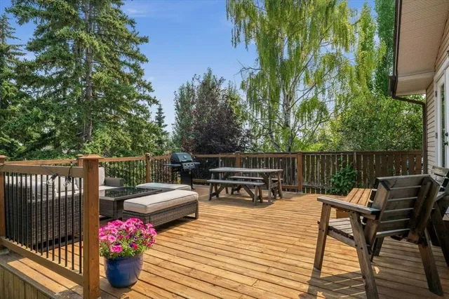 424 Silver Valley Dr, Calgary 5
