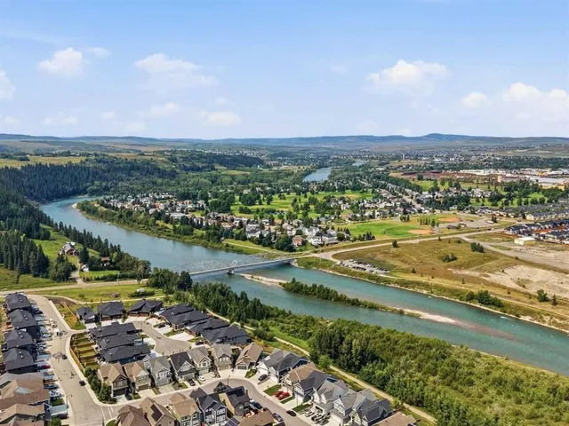 190 Riviera View, Cochrane 3