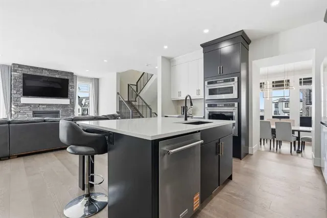 74 Alpine Gdns, Calgary 5