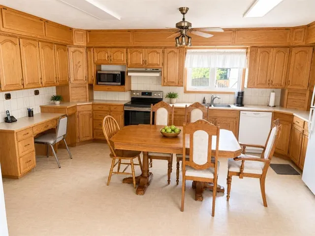 110 Howard St, Halkirk 4