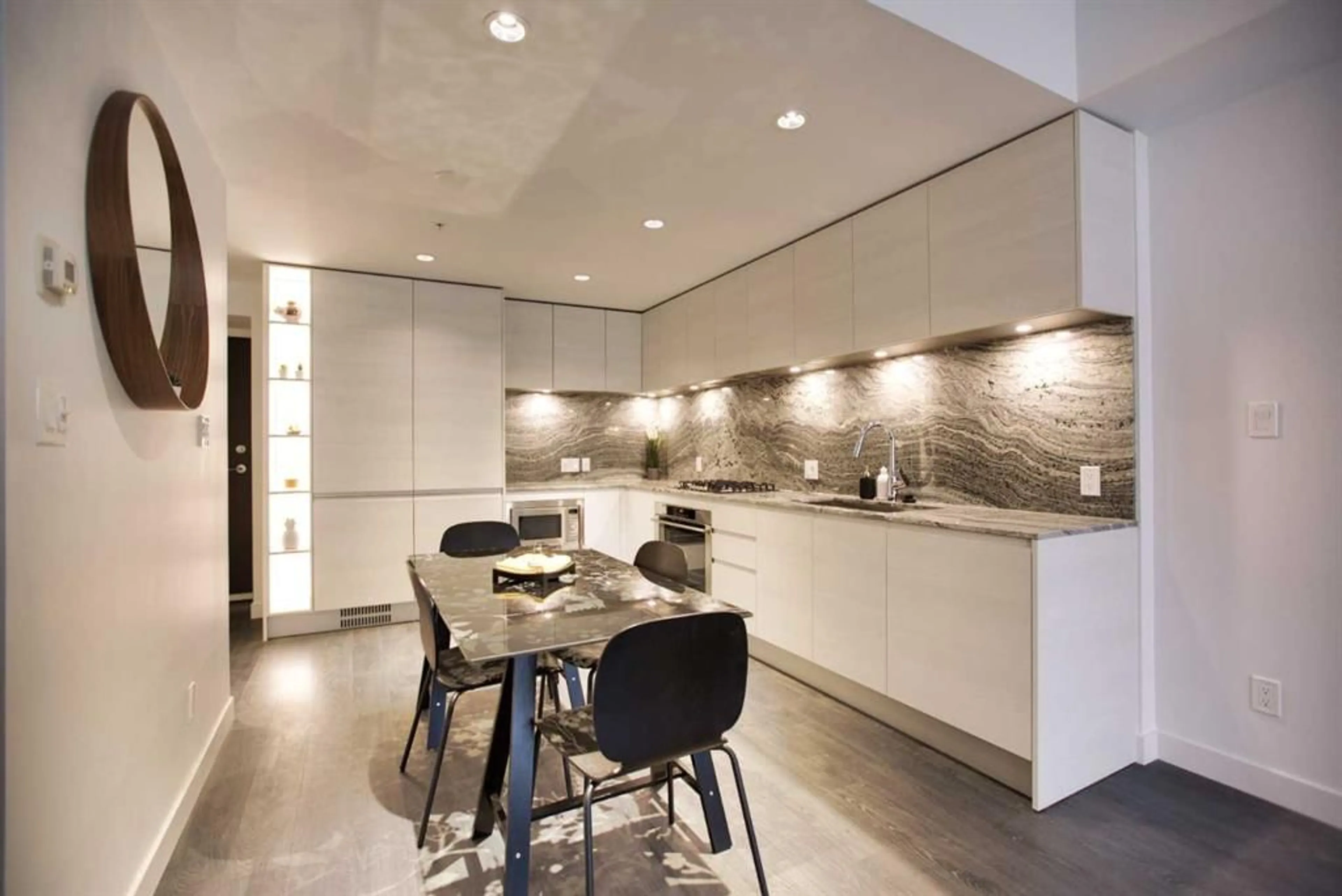 pillar/IMG-A2333956_2.jpg