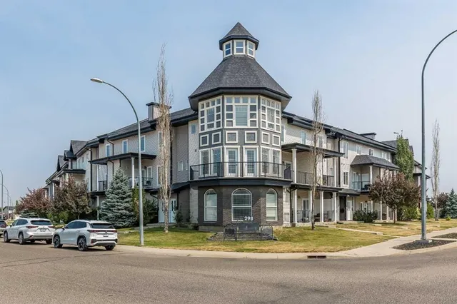 298 Somerset Way #28, Medicine Hat 2