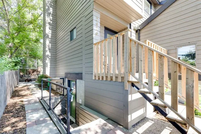2416 14 Ave, Calgary 3