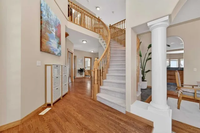 359 Rocky Ridge Dr, Calgary 3