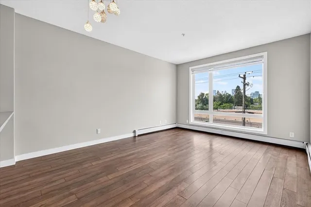 607 17 Ave #304, Calgary 4