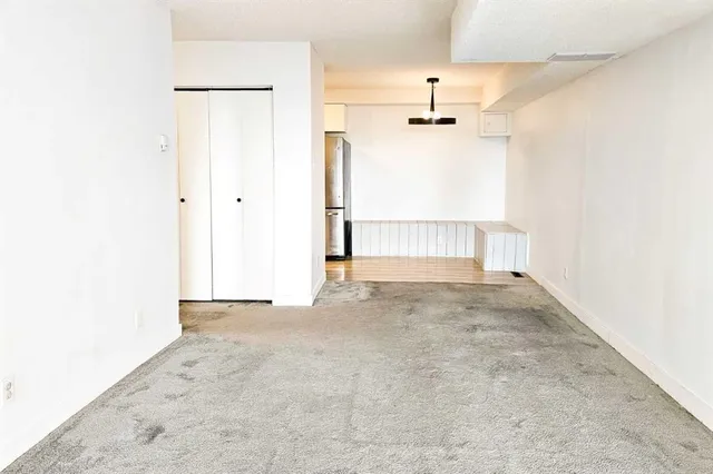 3726 Centre St #14, Calgary 4