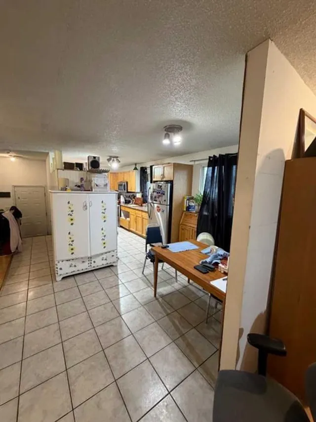 9835 96 Ave, Grande Prairie 2