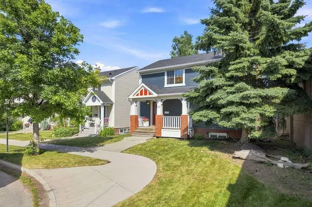 87 Couture Cres, Calgary 3
