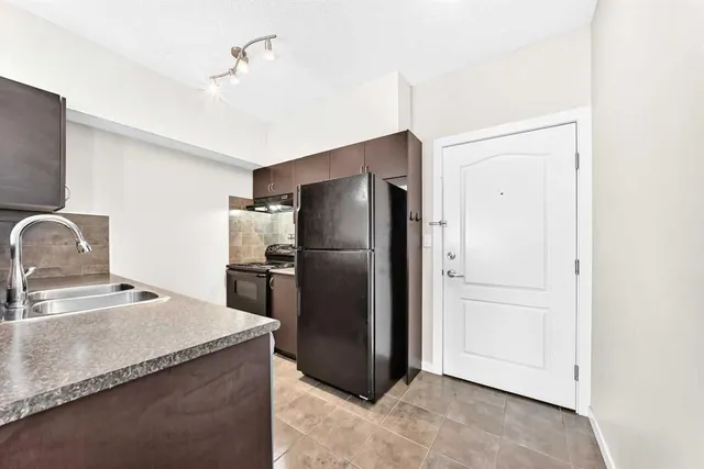 604 East Lake Blvd #1308, Airdrie 3