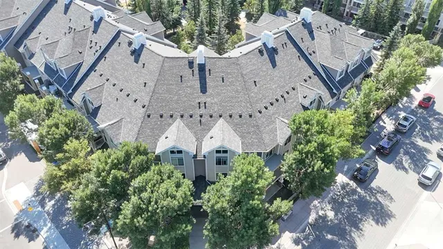 1811 34 Ave #102, Calgary 3