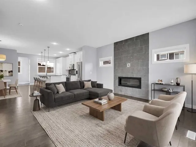 95 Redstone Pk, Calgary 3