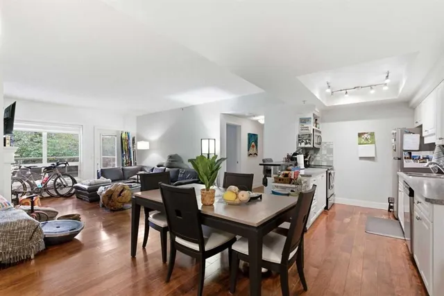 114 15 Ave #108, Calgary 4