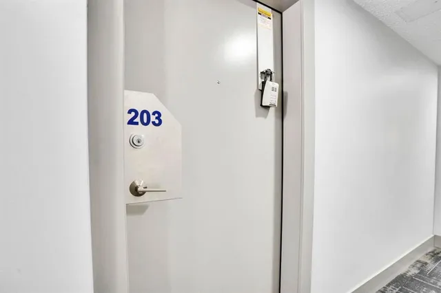 510 Edmonton Trail #203, Calgary 2
