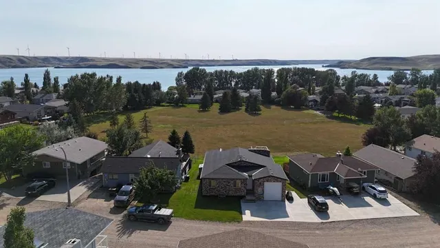 436 Sunset Dr, Rural Vulcan County 2