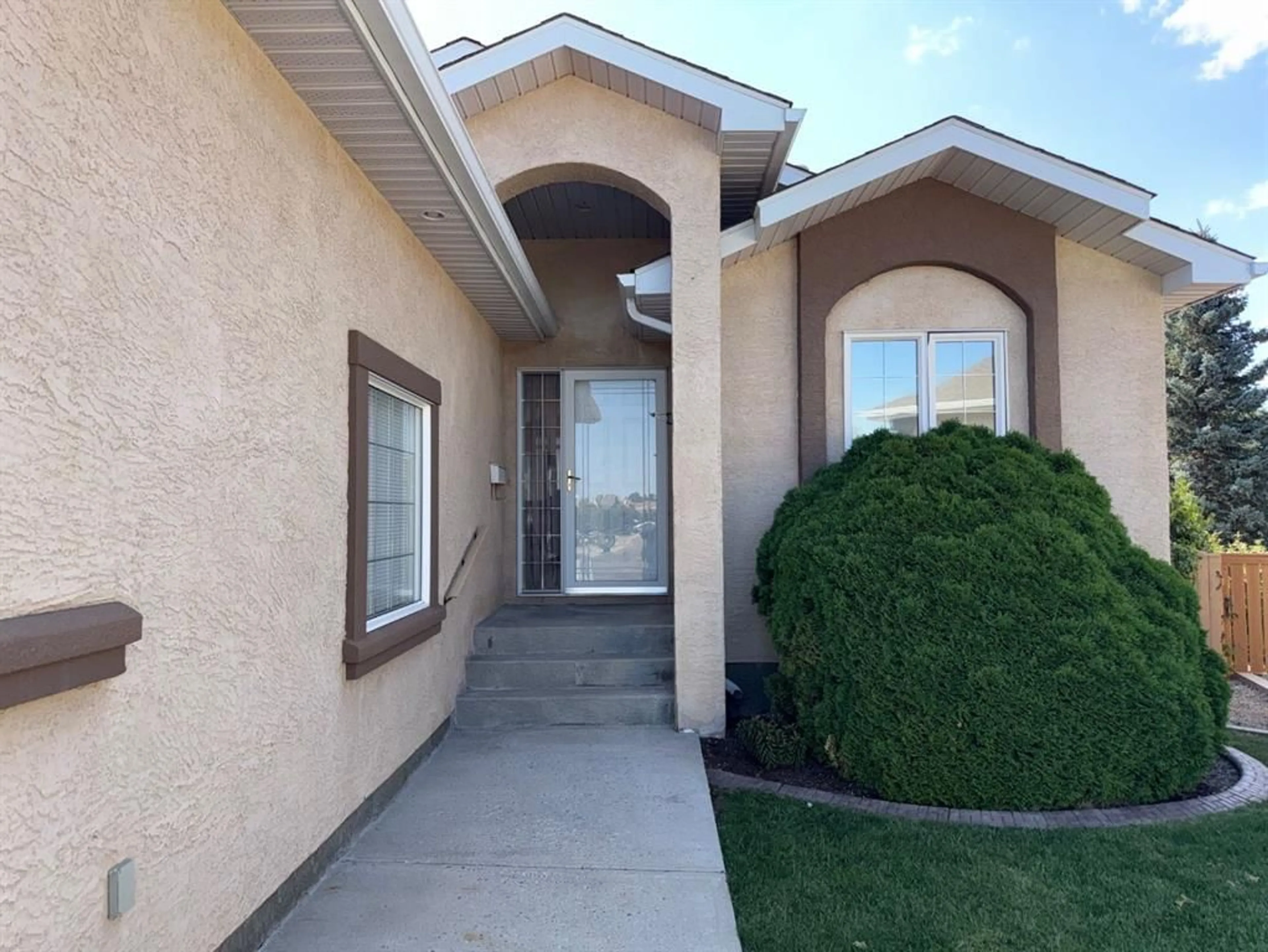 pillar/IMG-A2334748_2.jpg