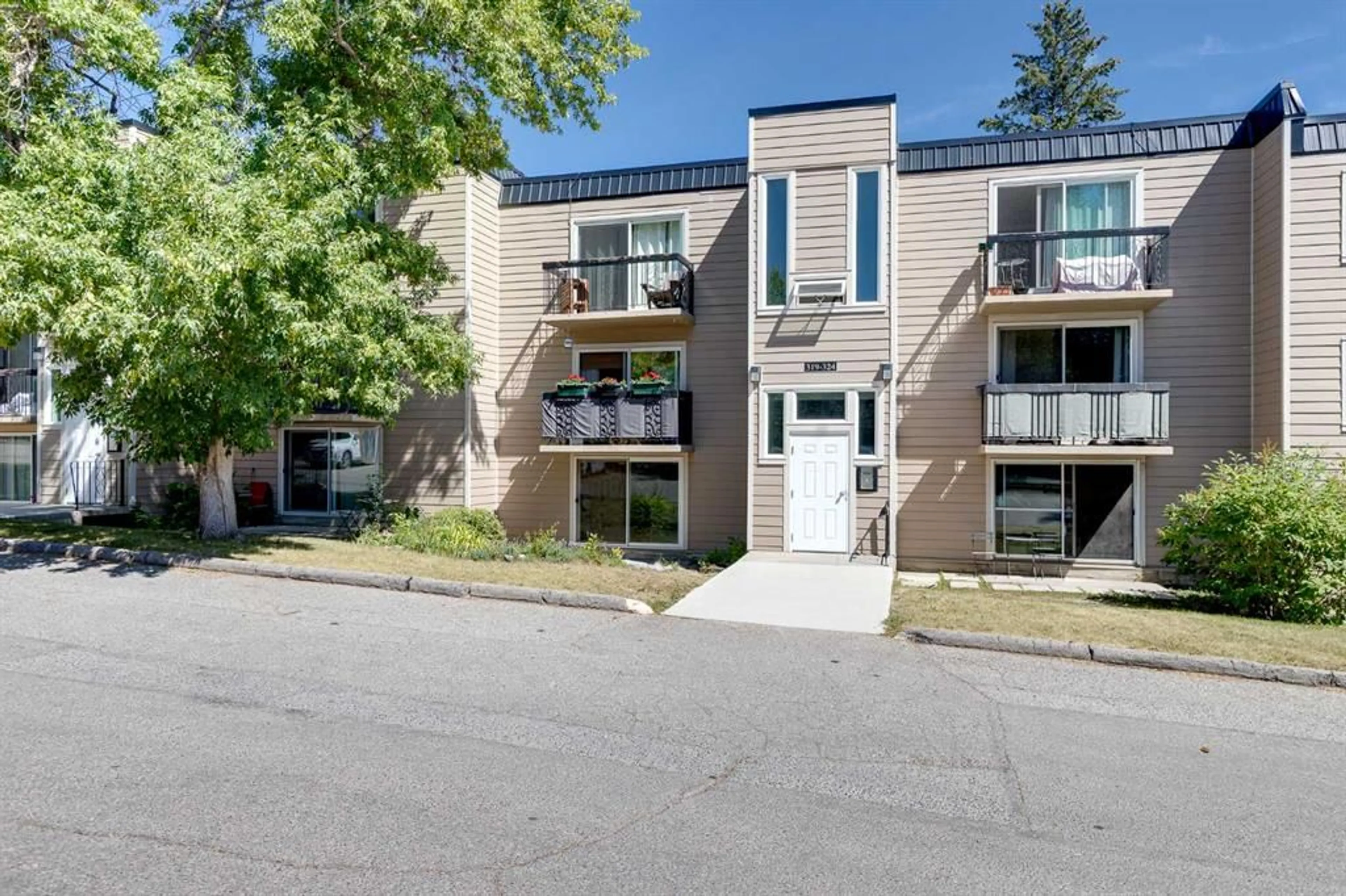 pillar/IMG-A2334858_3.jpg
