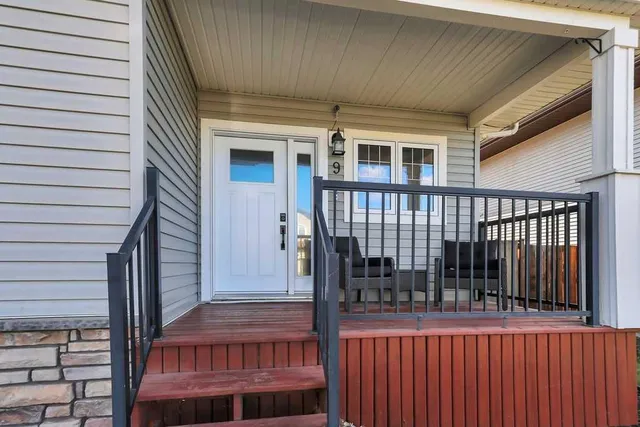 9 Valley Cres, Blackfalds 3