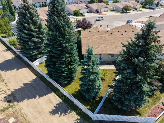28 Dale Close, Red Deer 4