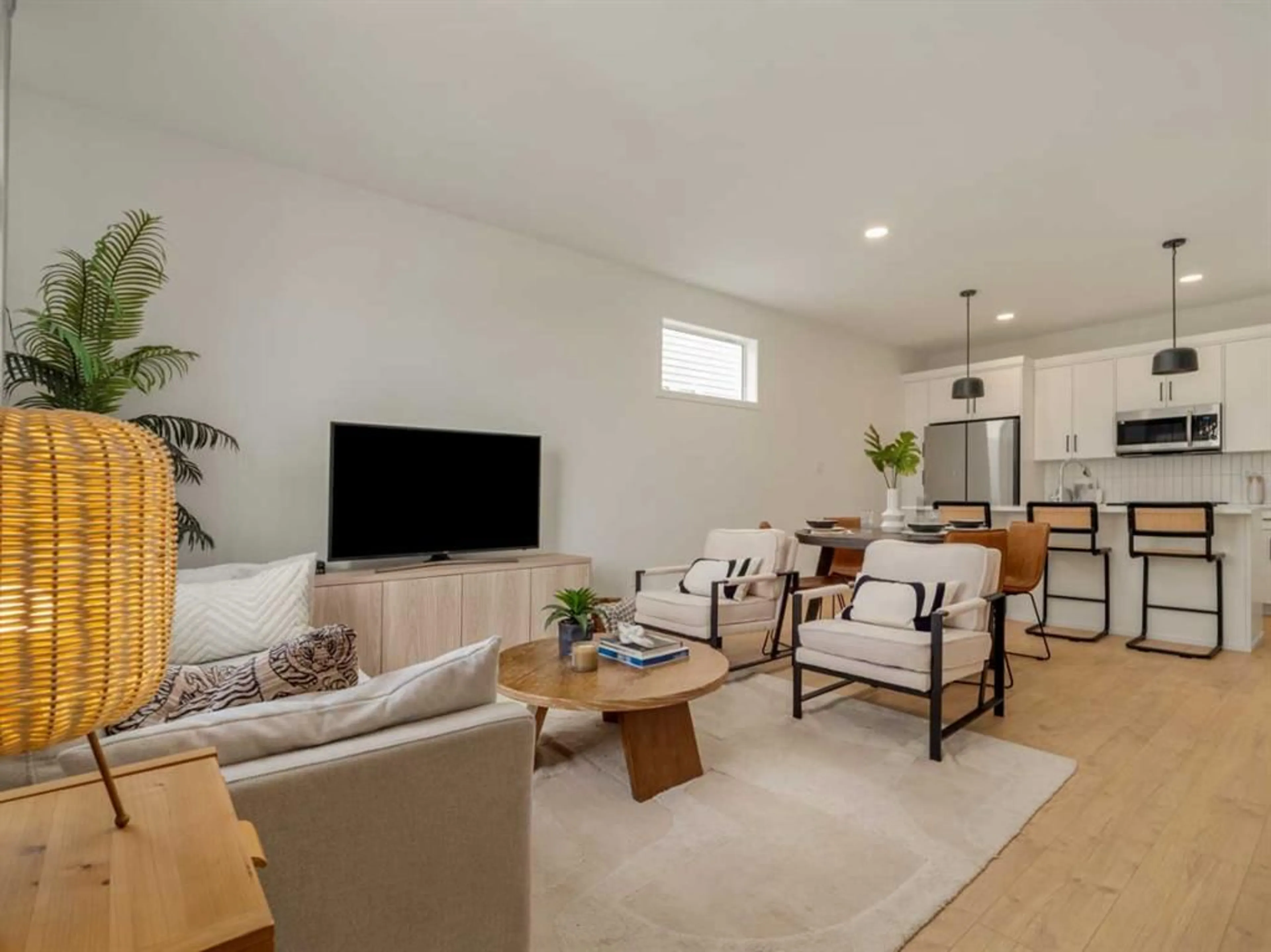 pillar/IMG-A2335042_4.jpg