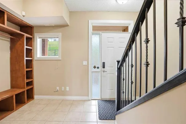 148 Rockyledge View #11, Calgary 5