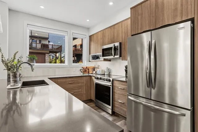 209 Stewart Creek Rise #204i, Canmore 5