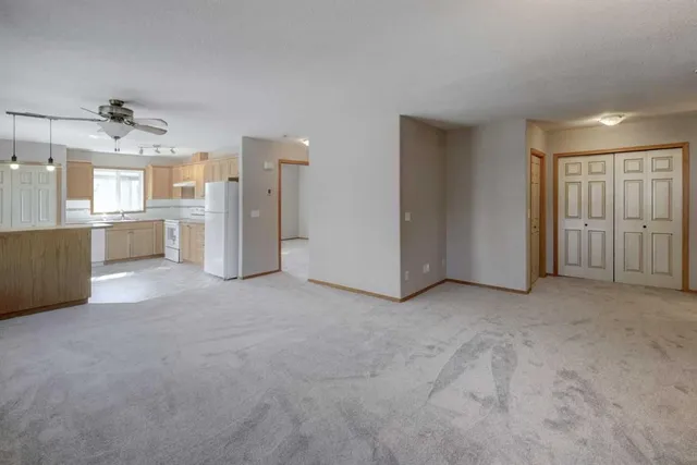 6711 Pinecliff Grove, Calgary 5
