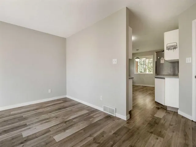 204 Mt Rundle Rd, Lethbridge 5
