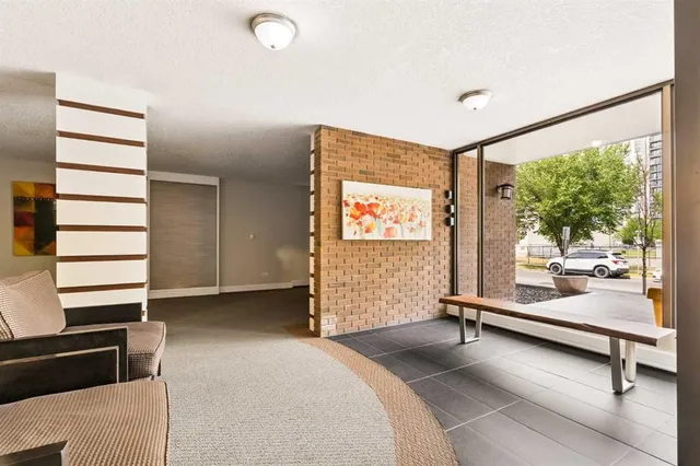 1123 13 Ave #701, Calgary 3