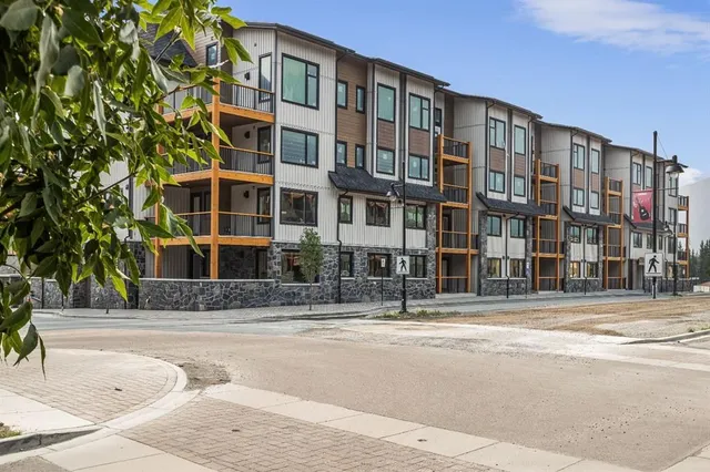 1606 Spring Creek Gate #108, Canmore 2