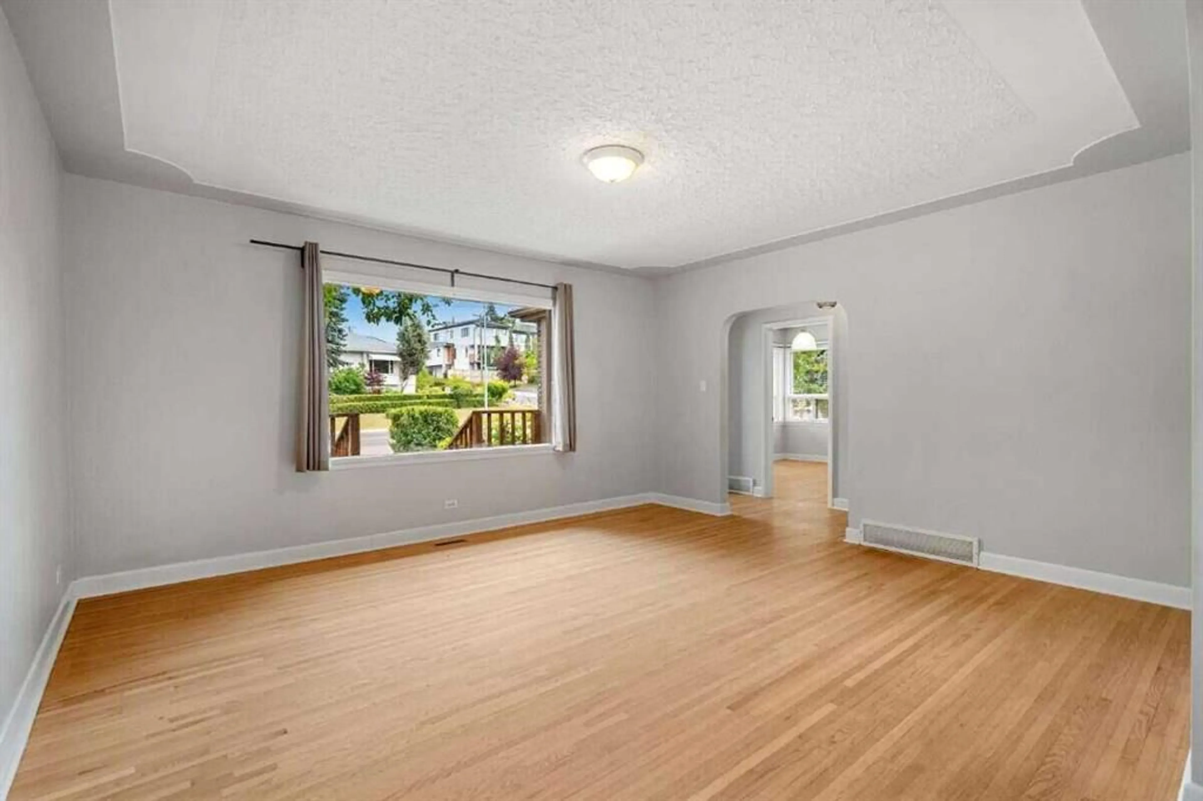 pillar/IMG-A2335435_4.jpg