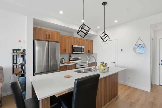 200 Seton Cir #5112, Calgary 3