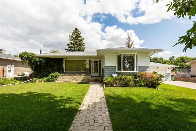 2211 17 St, Coaldale 2