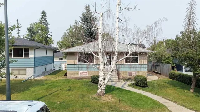 708 55 Ave, Calgary 5