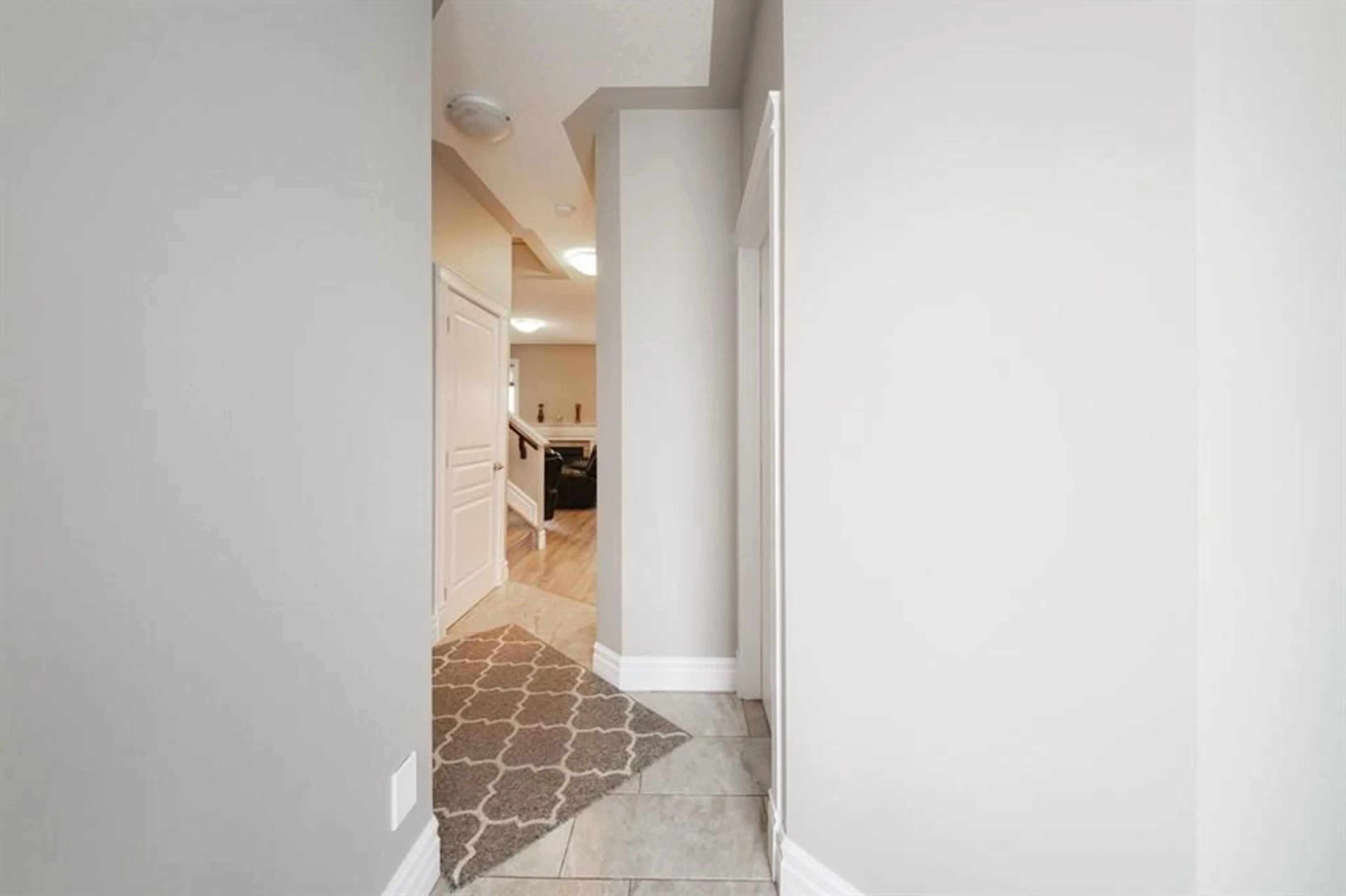pillar/IMG-A2335643_4.jpg