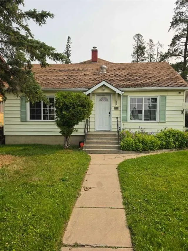 1109 50 St, Edson 2