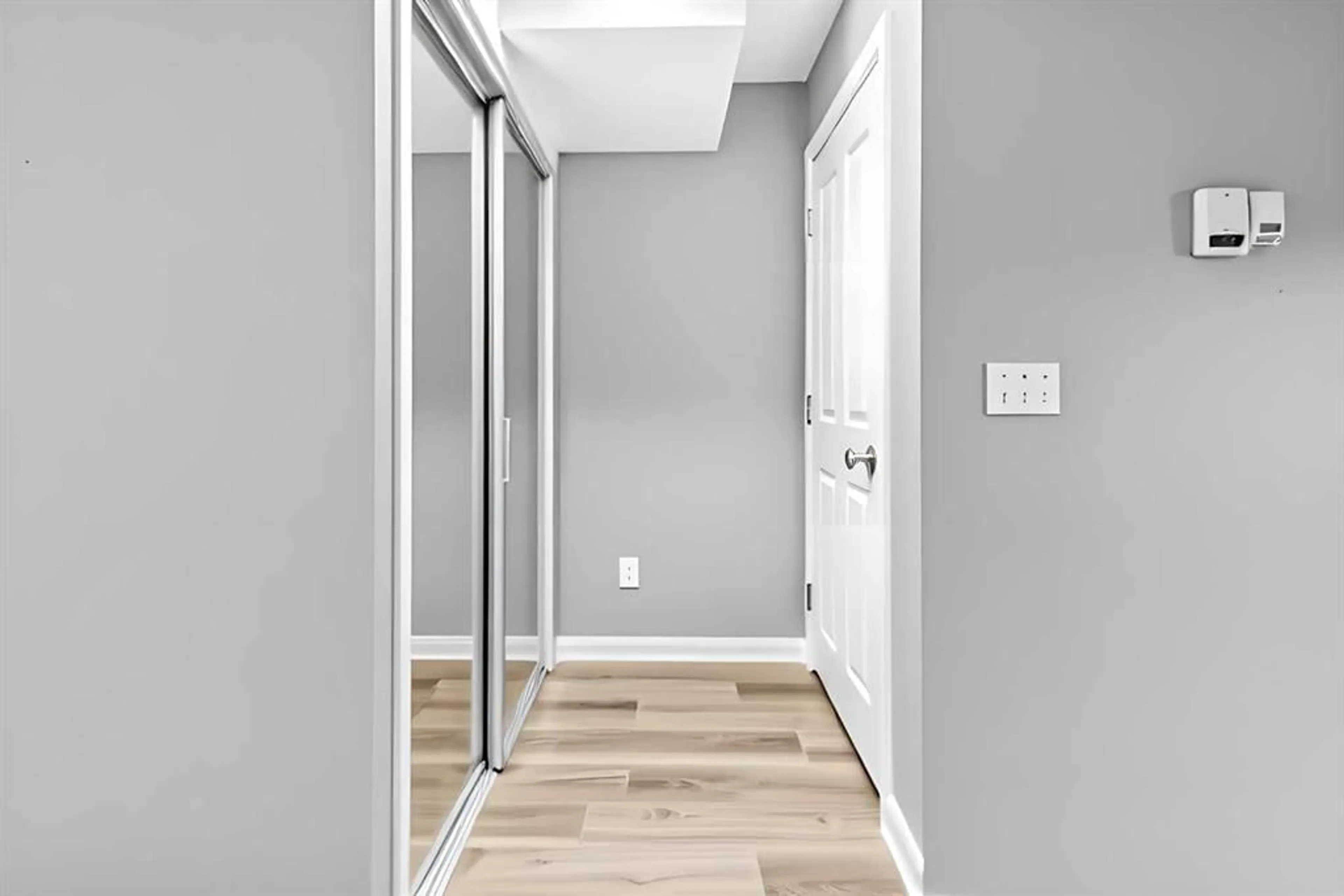 pillar/IMG-A2335782_2.jpg