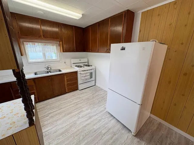 10914 90 St, Peace River 5