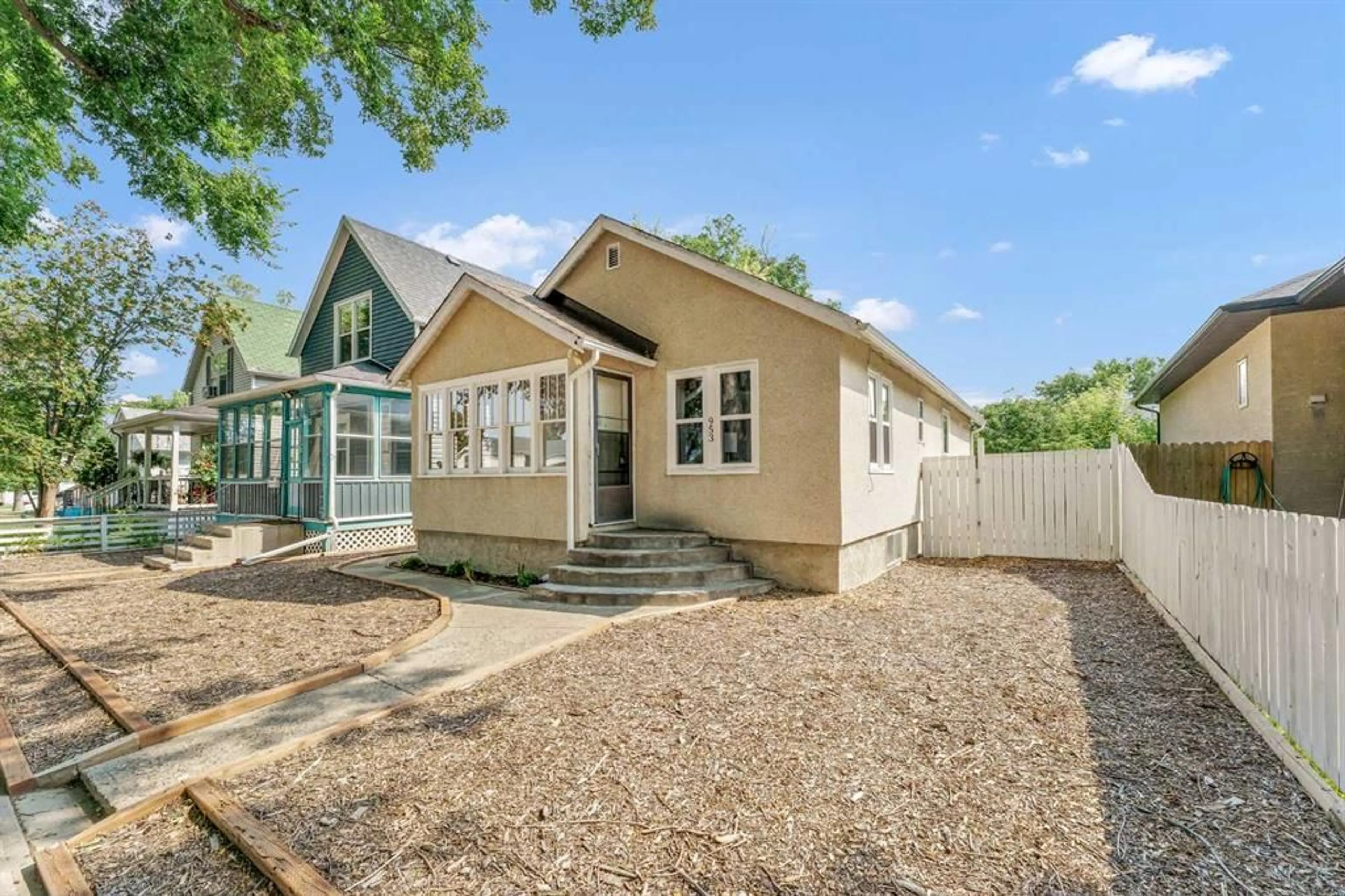 pillar/IMG-A2335802_4.jpg