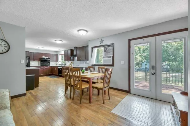 118 3rd Ave, Rockyford 5