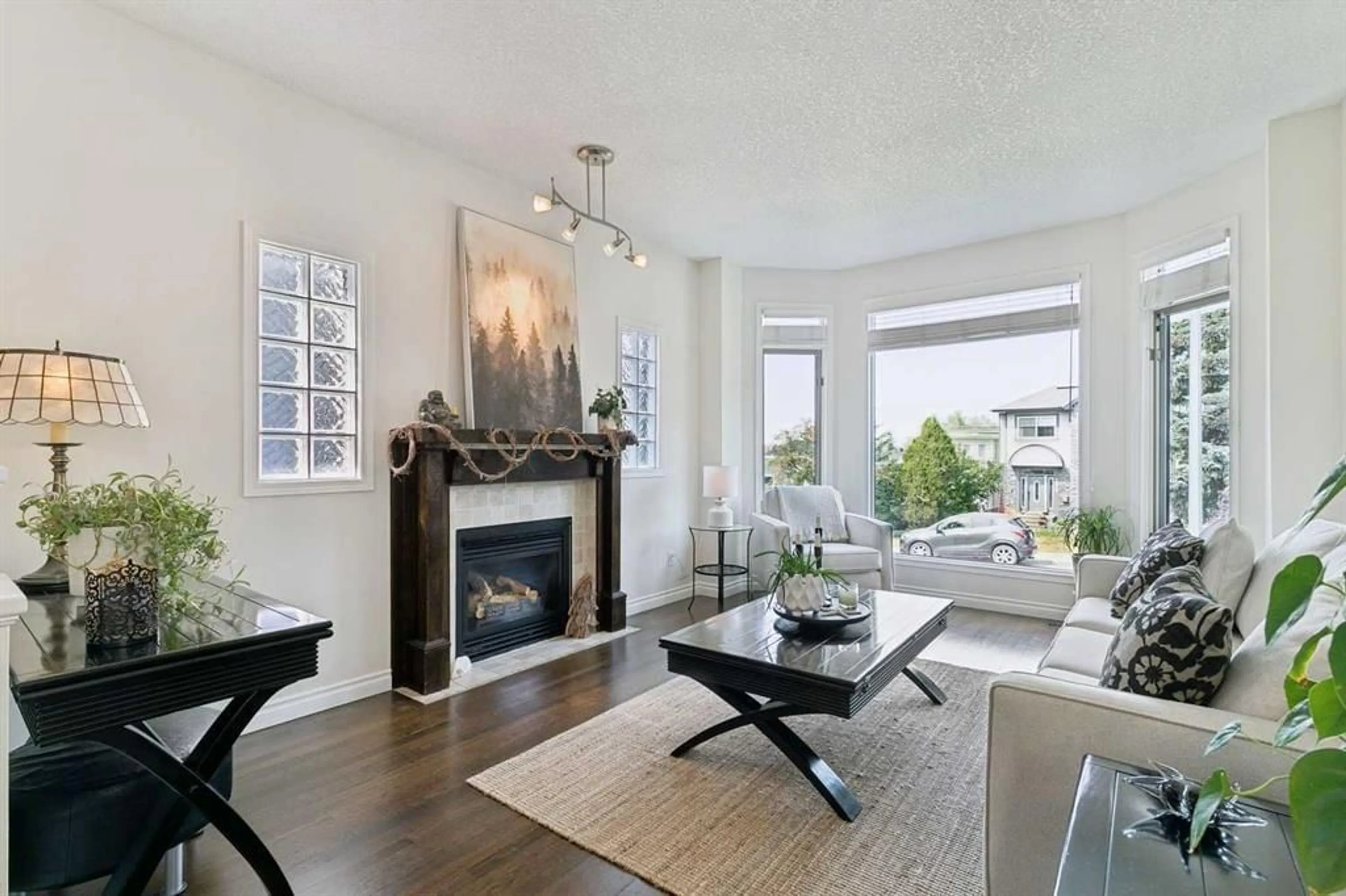 pillar/IMG-A2335877_4.jpg