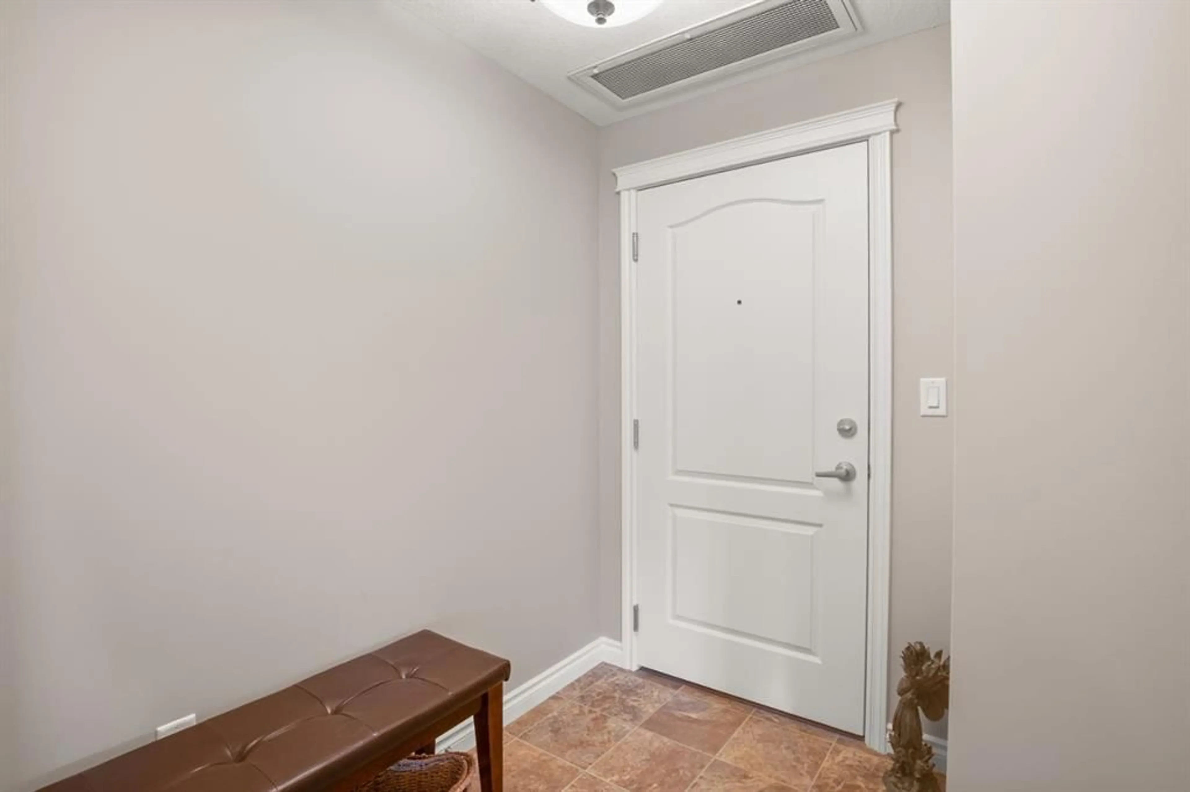 pillar/IMG-A2335992_2.jpg
